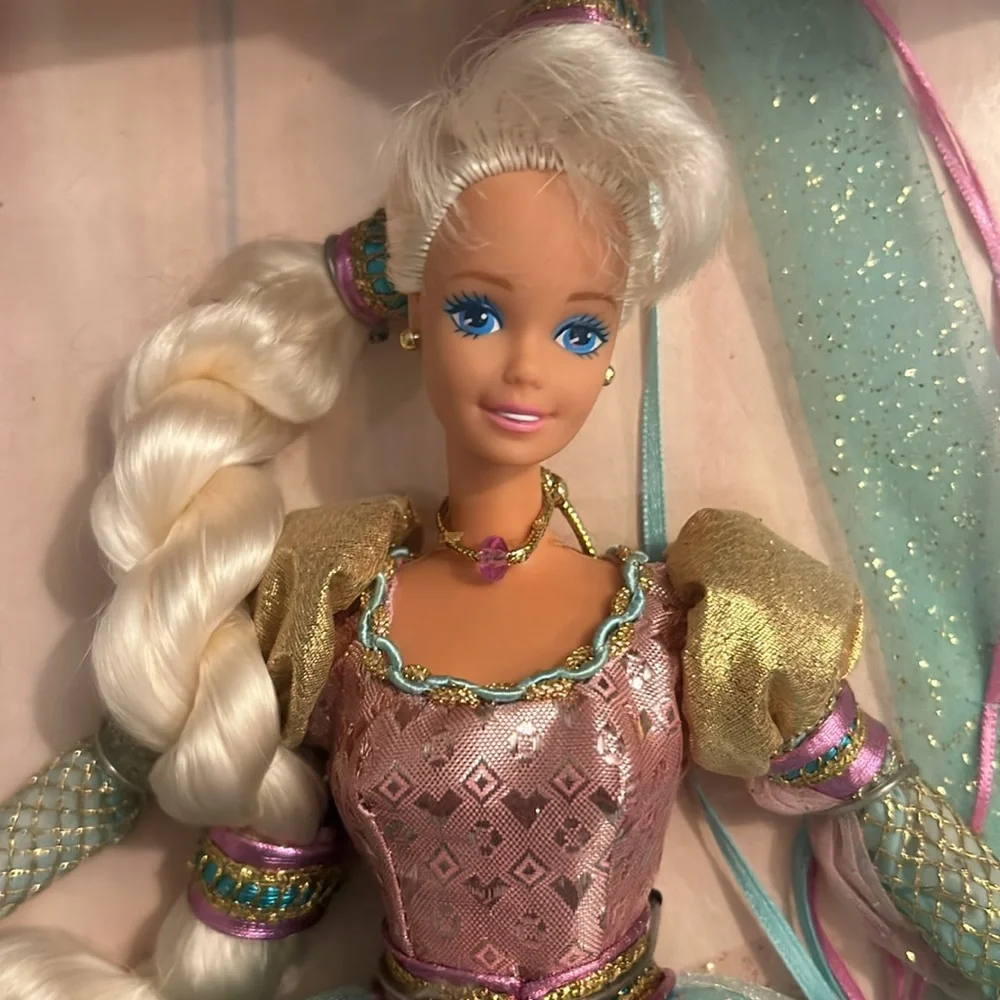 🩵 SALE 🩵 Vintage Barbie as Rapunzel - Picture 8 of 13
